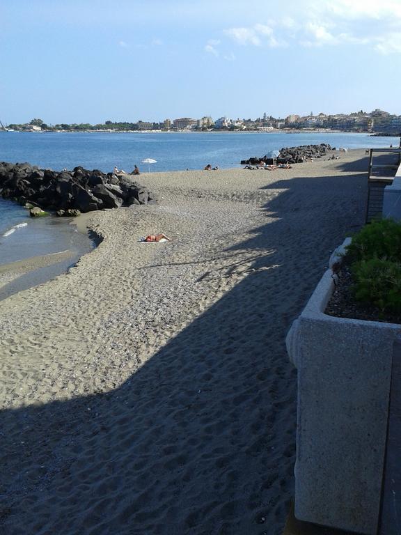 Mare E Monti Villa Giardini Naxos Kültér fotó